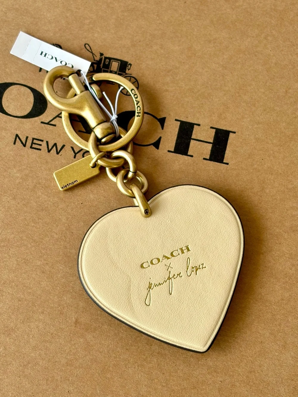 Coach X Jennifer Lopez Heart Bag Charm City New York Skyline Purse keychain Clip